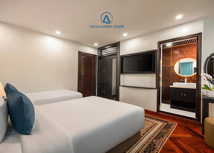 Botel Aqua Luxury Cruise By Ahg 5*