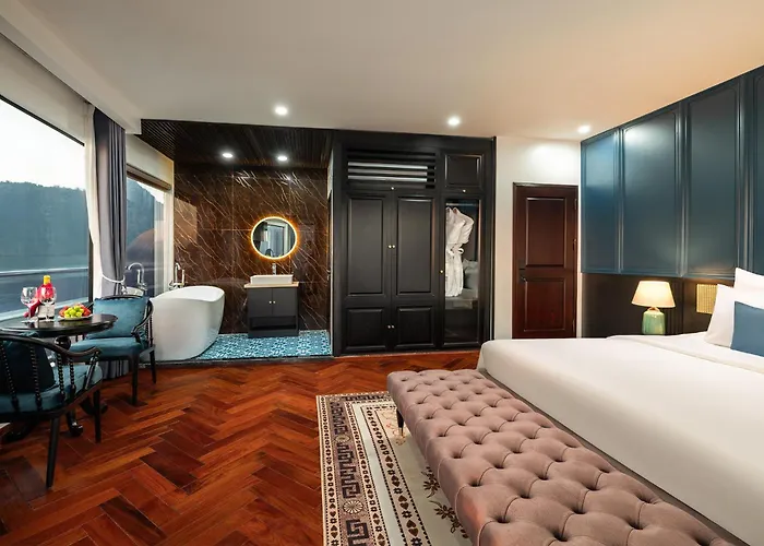 Aqua Luxury Cruise By Ahg Botel