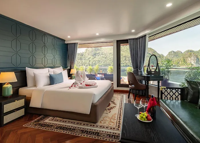 Aqua Luxury Cruise By Ahg Botel