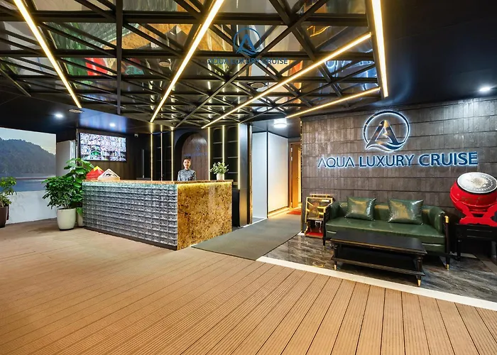 Aqua Luxury Cruise By Ahg Botel 5*