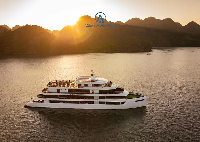 Aqua Luxury Cruise By Ahg Botel 5*